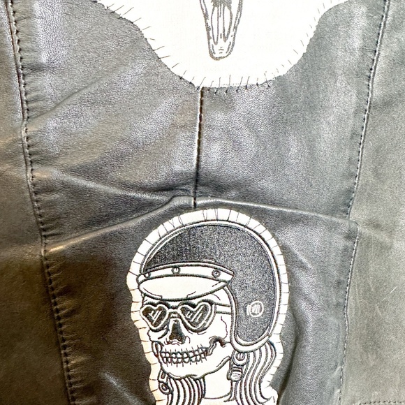 Vintage Wilsons Seude & Leather Leather Vest with Patches - Picture 7 of 9
